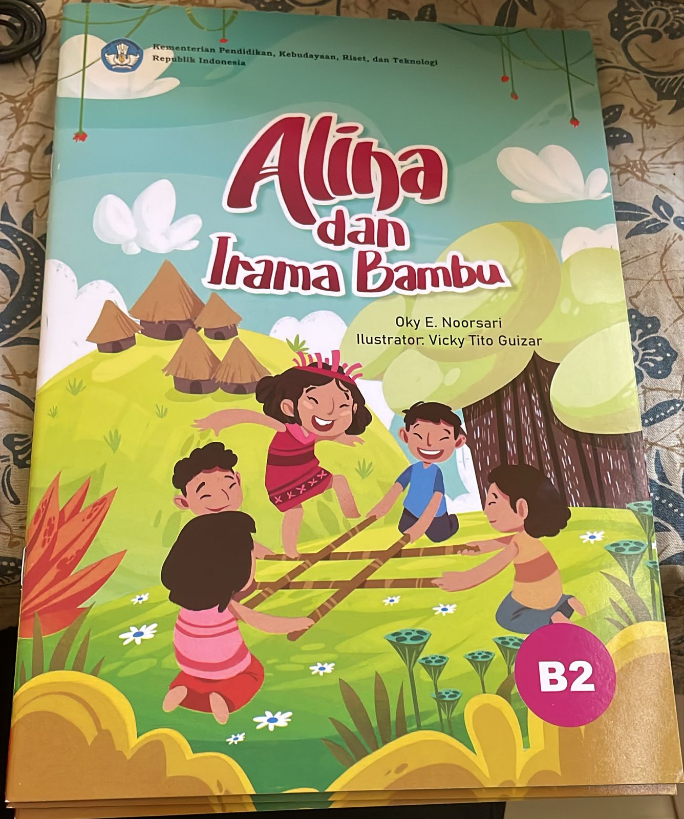 Sampul Alina Dan Irama Bambu
