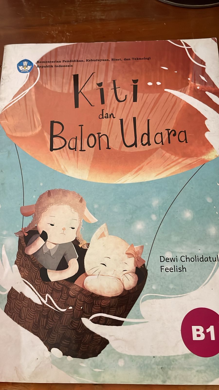 Sampul Kiti dan Balon Udara