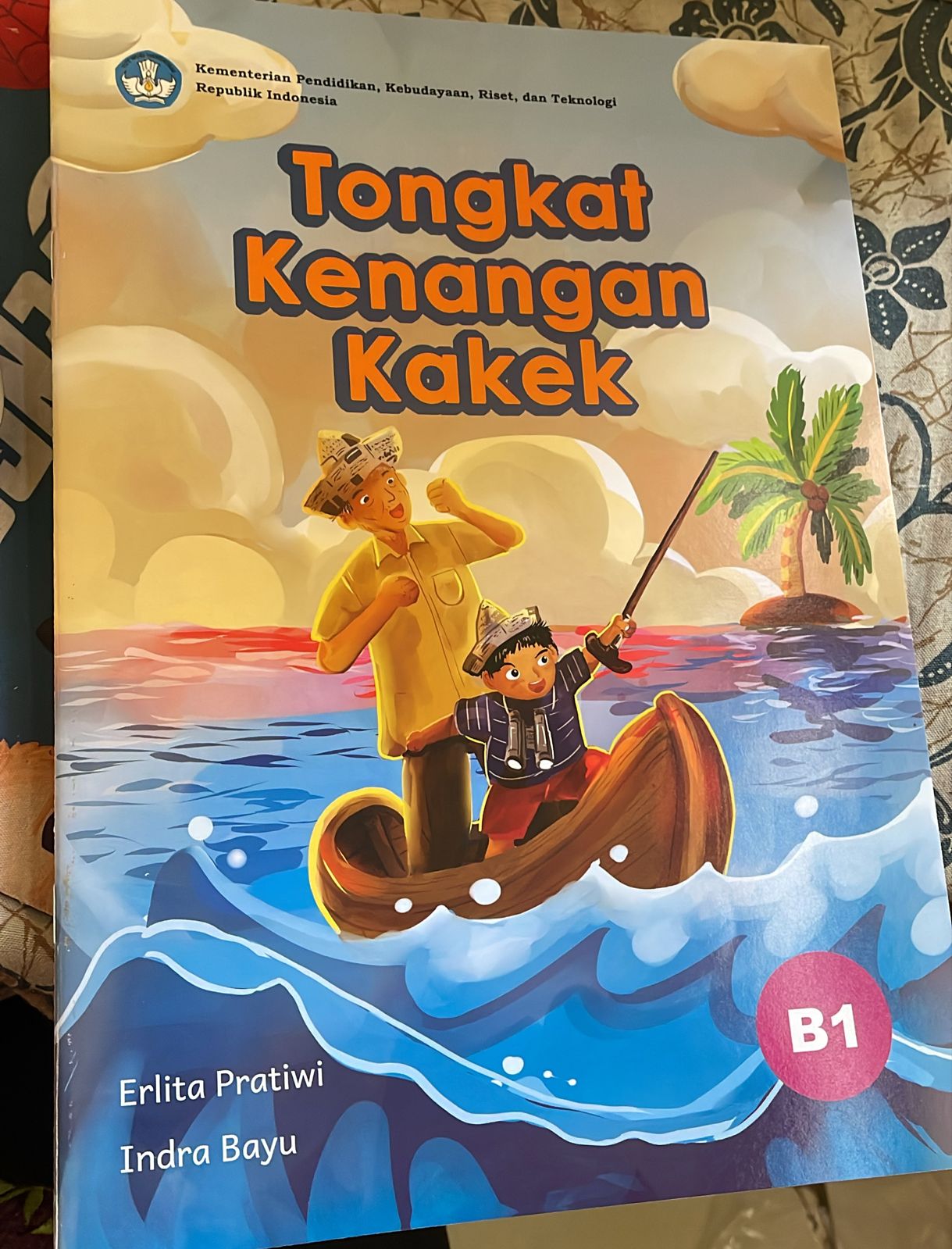 Sampul Tongkat Kenangan Kakek