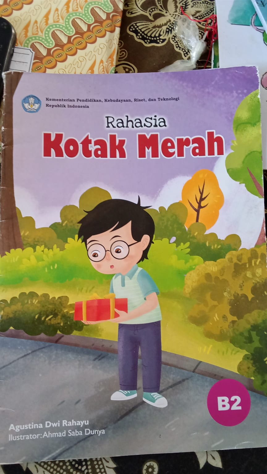 Sampul rahasia kotak merah