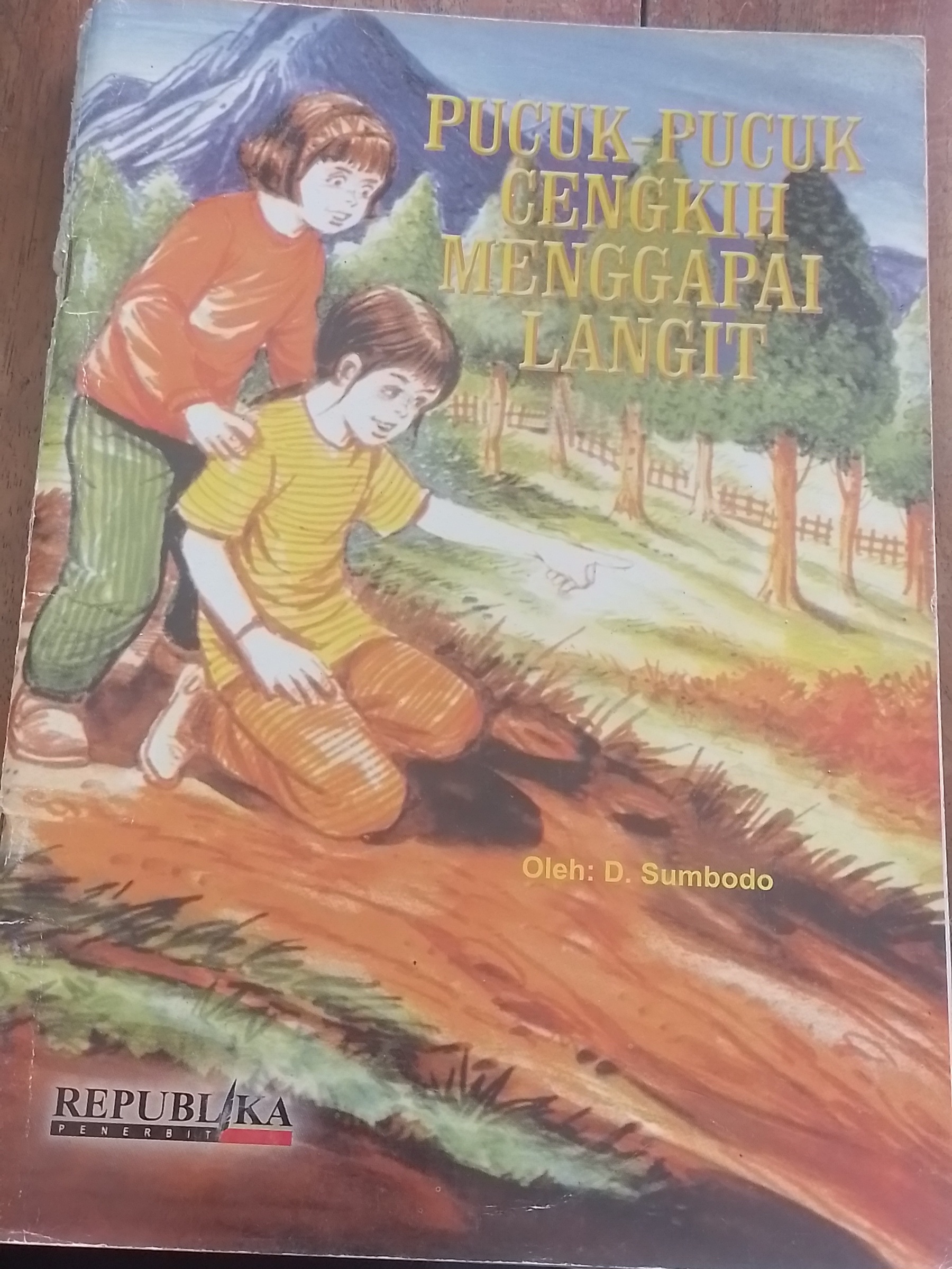 Sampul PUCUK-PUCUK CENGKIH MENGGAPAI LANGIT