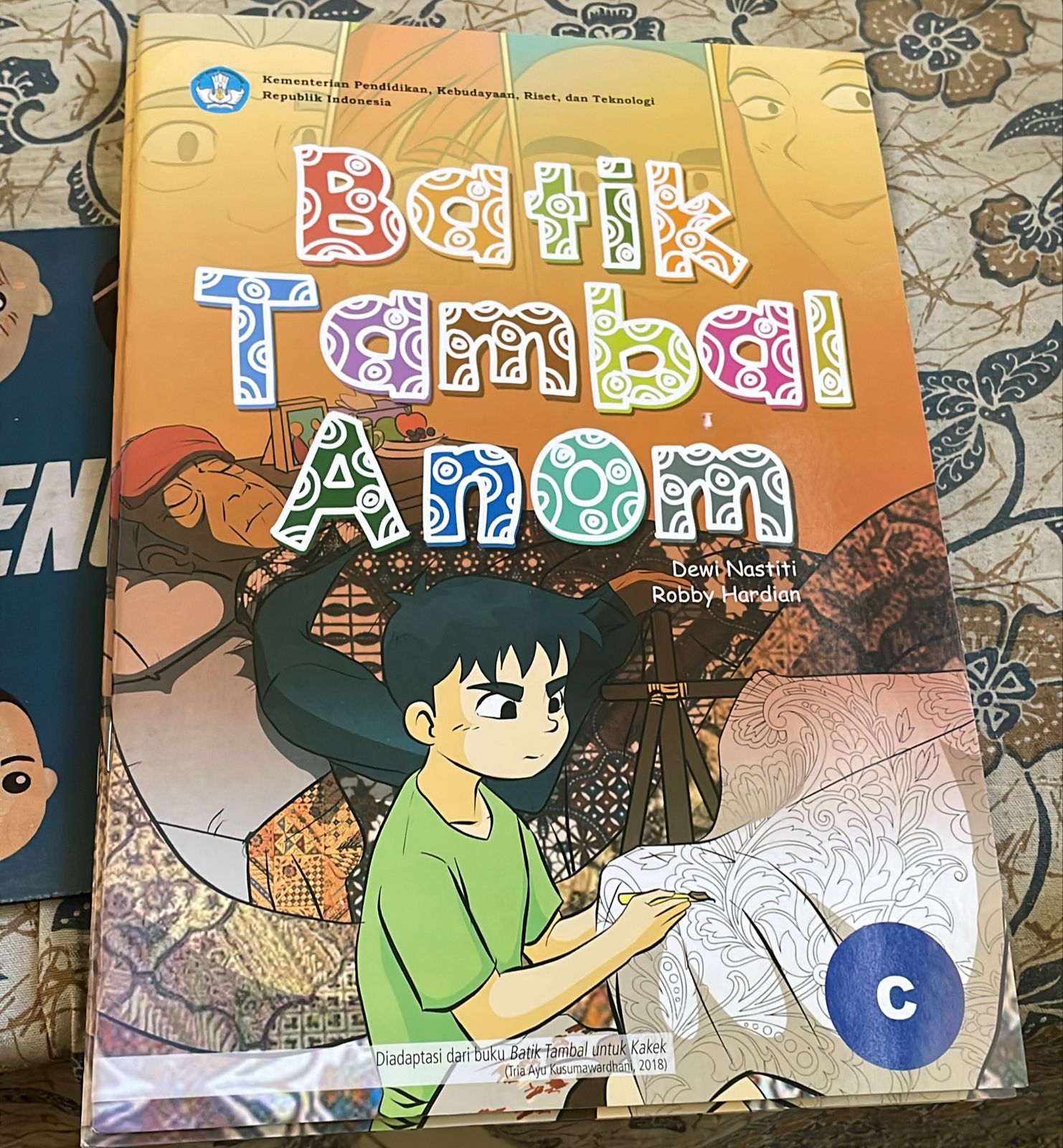 Sampul Batik Tambal Anom