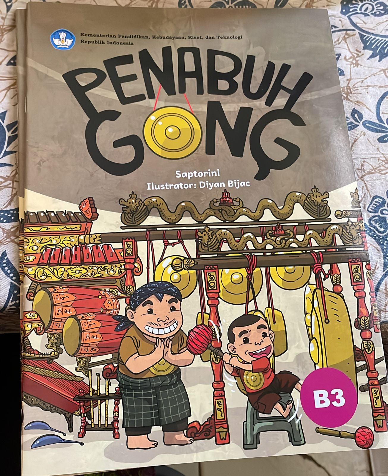 Sampul Penabuh Gong