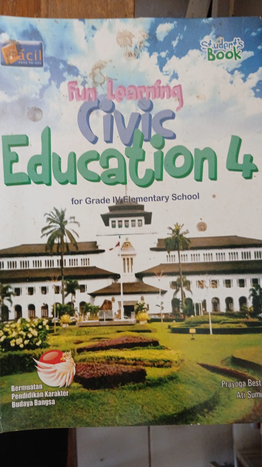 Sampul FunLearning CIVIC Education 4