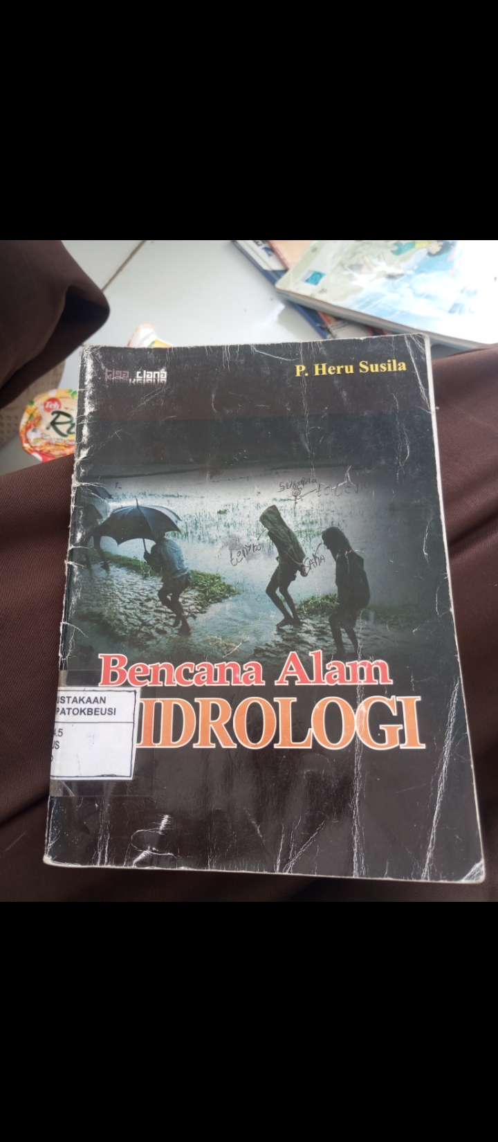 Sampul bencana alam hidrologi